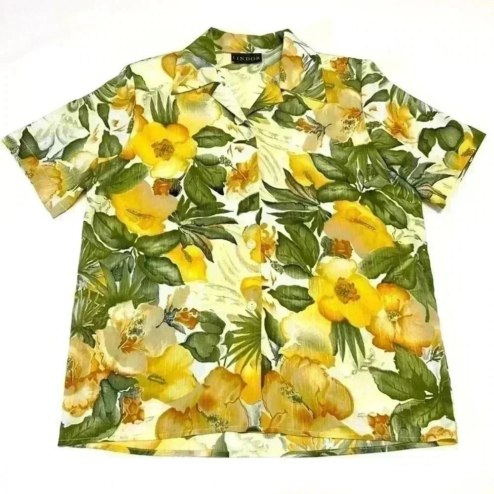 Vintage Floral Blouse Button Up Short Sleeve Lindor Spring Summer Travel Cottage